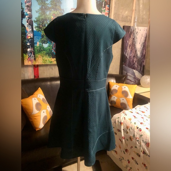 JustFab dress in teal.   Size L.  Excellent condition. - Picture 2 of 6